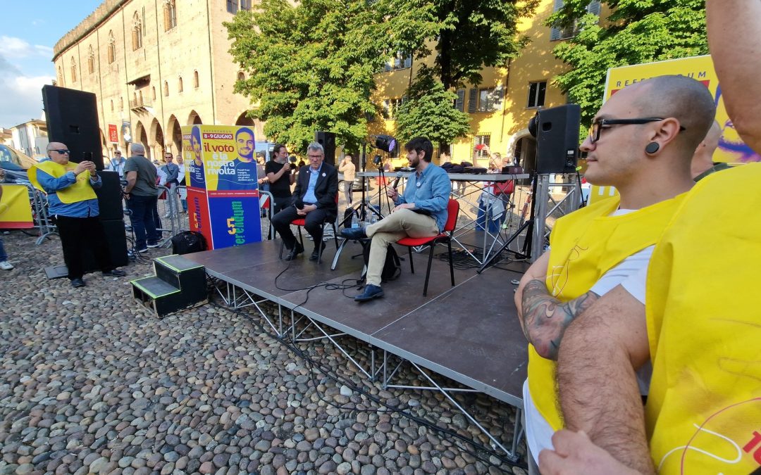 Bagno di folla per Landini in piazza Sordello: “quorum possibile, cancelliamo leggi sbagliate sul lavoro”