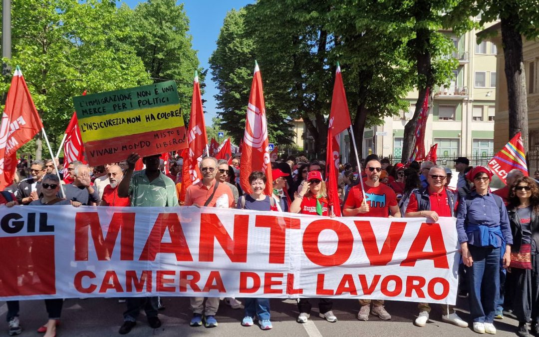 Oltre tremila persone al corteo del 25 Aprile