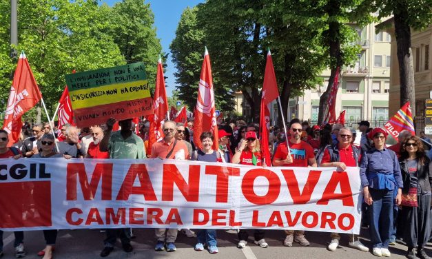 Oltre tremila persone al corteo del 25 Aprile
